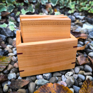 Untersetzer-Set aus Kirsche in eleganter Aufbewahrungsbox