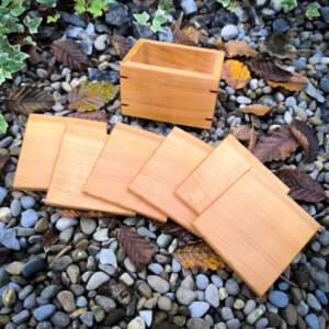 Untersetzer-Set aus Kirsche in eleganter Aufbewahrungsbox